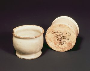 Apotekerkopper, Bow Lane, ca. 1630 (keramikk)